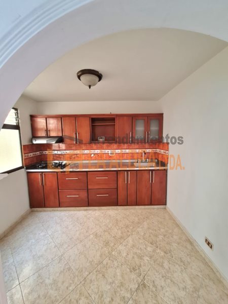 Apartamento disponible para Arriendo en Itagüí con un valor de $1,800,000 código 9261
