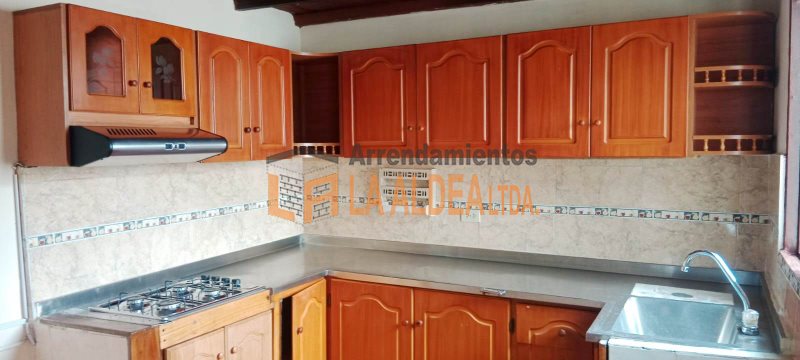 Casa disponible para Venta en Itagüí con un valor de $295,000,000 código 9727