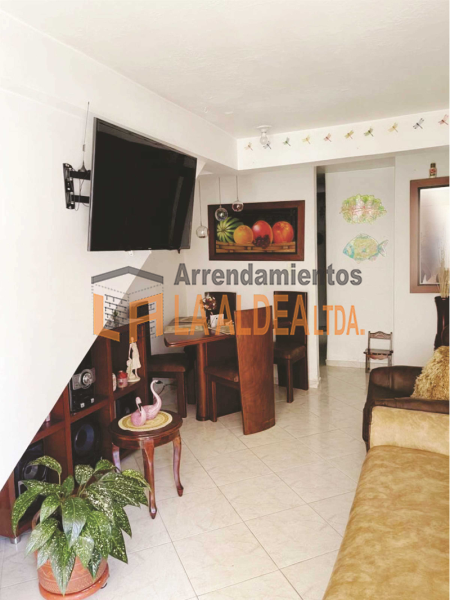 Casa disponible para Venta en Itagüí con un valor de $400,000,000 código 9604